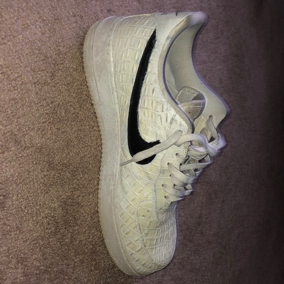 COPY - Air Force One (alligator print) - Picture 2 of 5